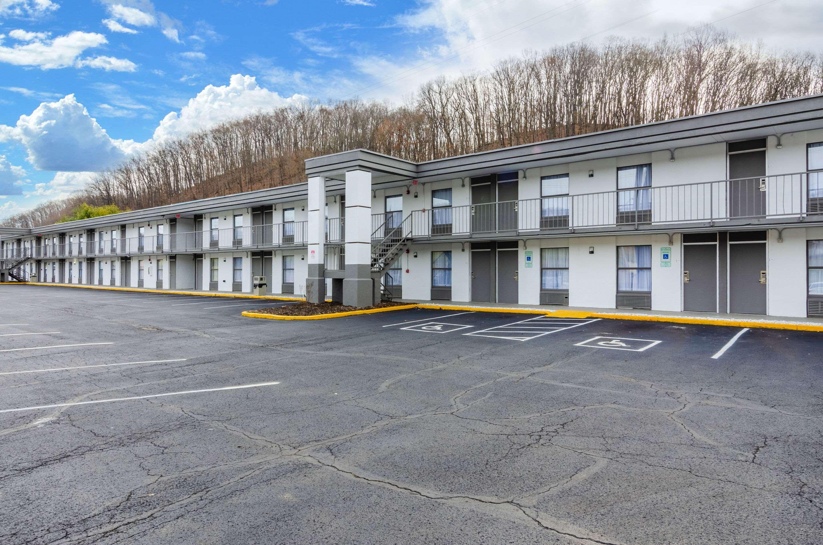 Quality Inn Bristol Exterior photo